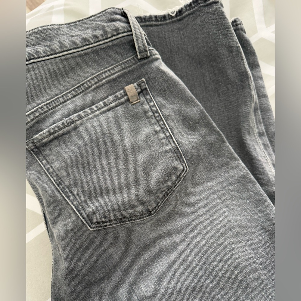 The Lara light hearted gray wash mid rise cigarette ankle jean size 28